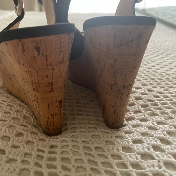 Platform Sandals - Picture 3 of 3